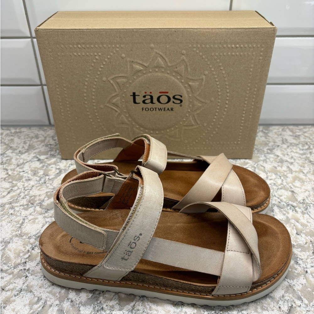 Taos Sideways Sandals 🩶
